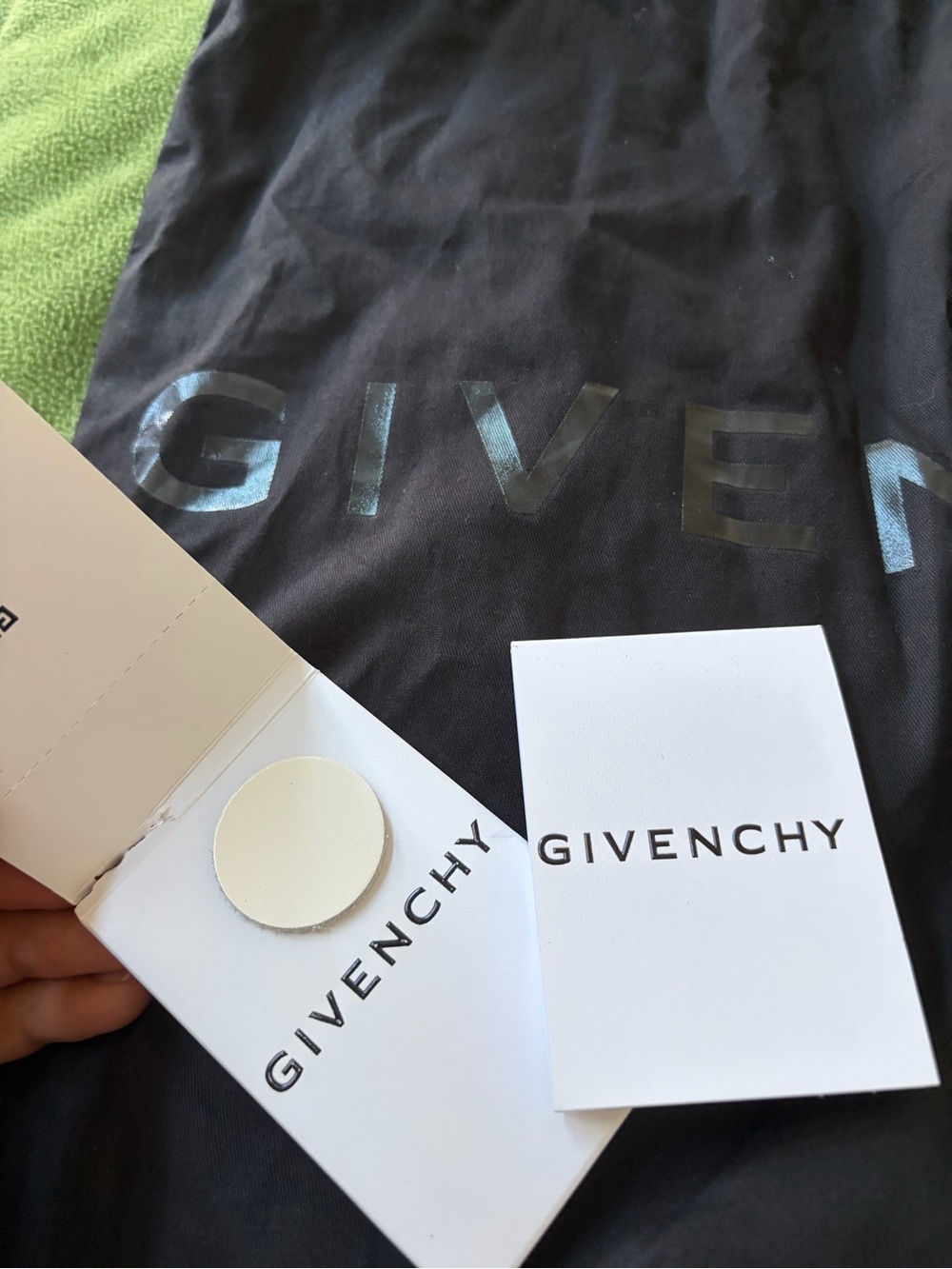 Givenchy Antigona Mini Xbody Bucket Bag Ivory Calfskin Silver Hardware Italy - Picture 9 of 9